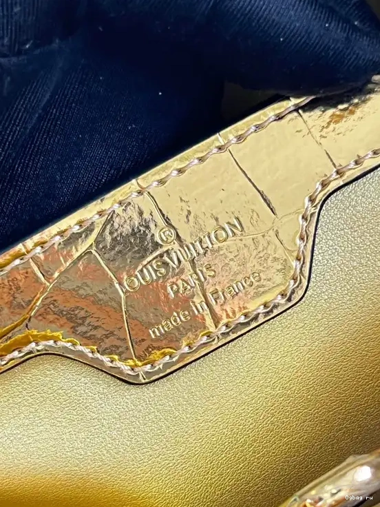 LOUIS BB CAPUCINES VUITTON 0612